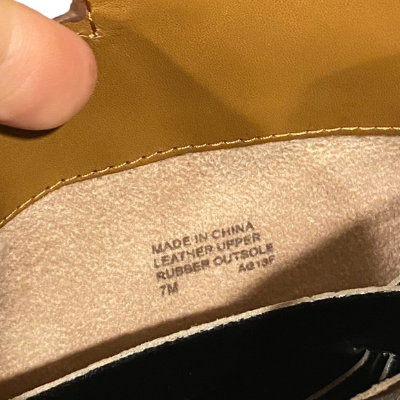 MICHAEL KORS | AILEE GOLD STUD BOOTS SZ 7 - Picture 15 of 16